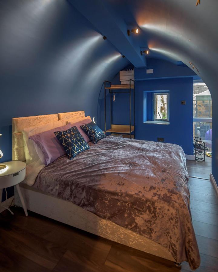 Apartamento Quirky Vaulted Flat With Terrace Bath Exterior foto